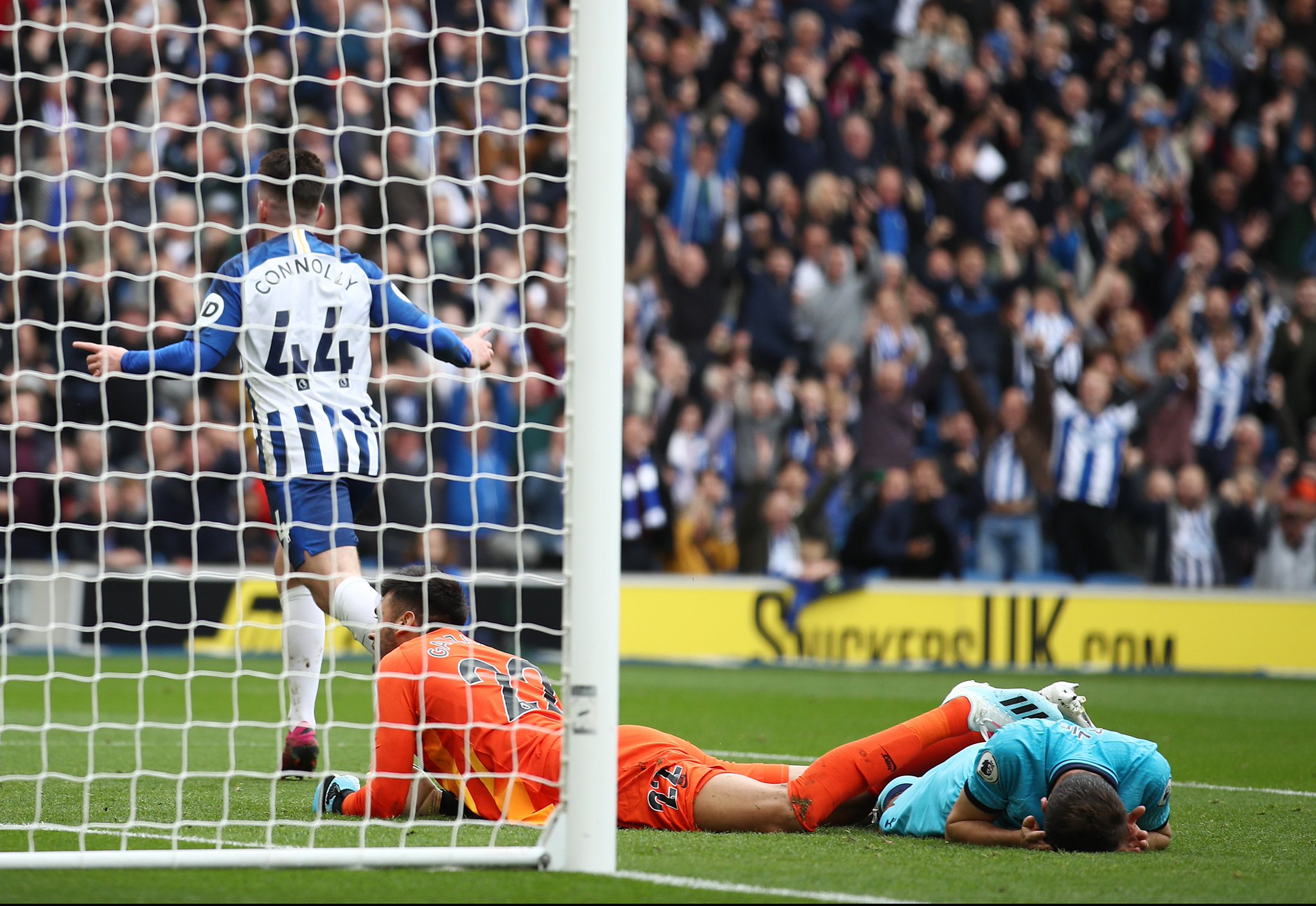 他告訴那些 他告訴那些